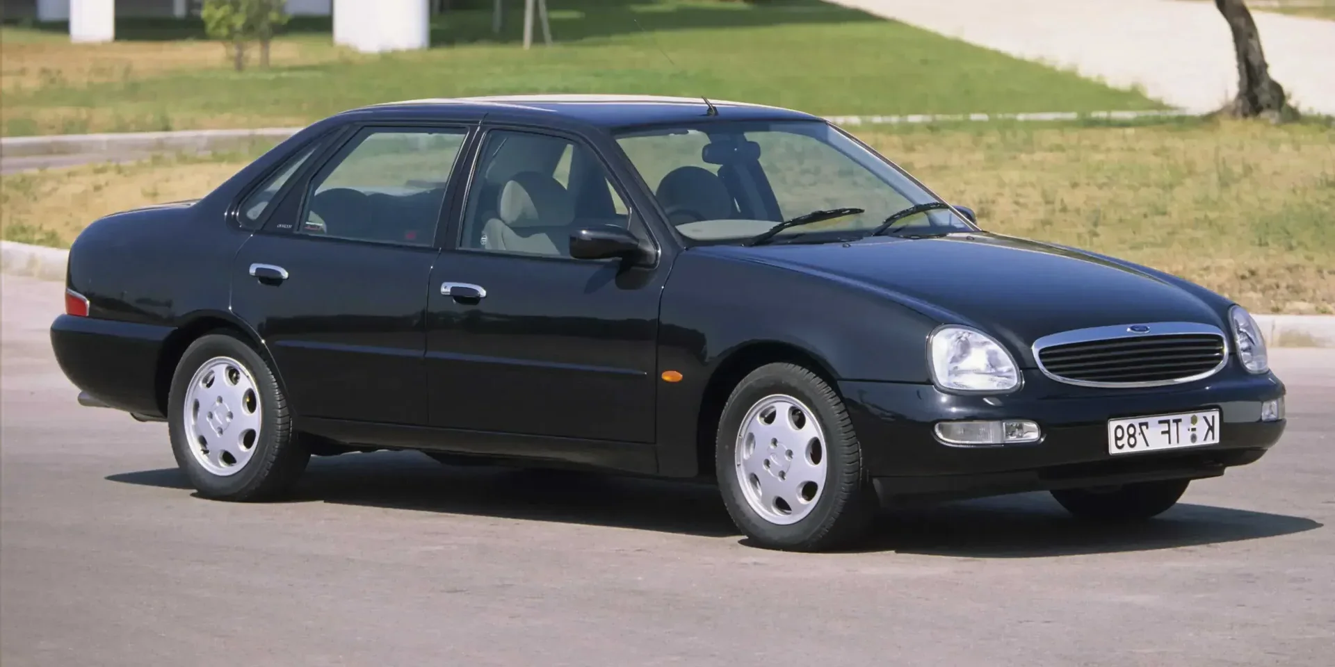 1998 Ford Scorpio photo 1