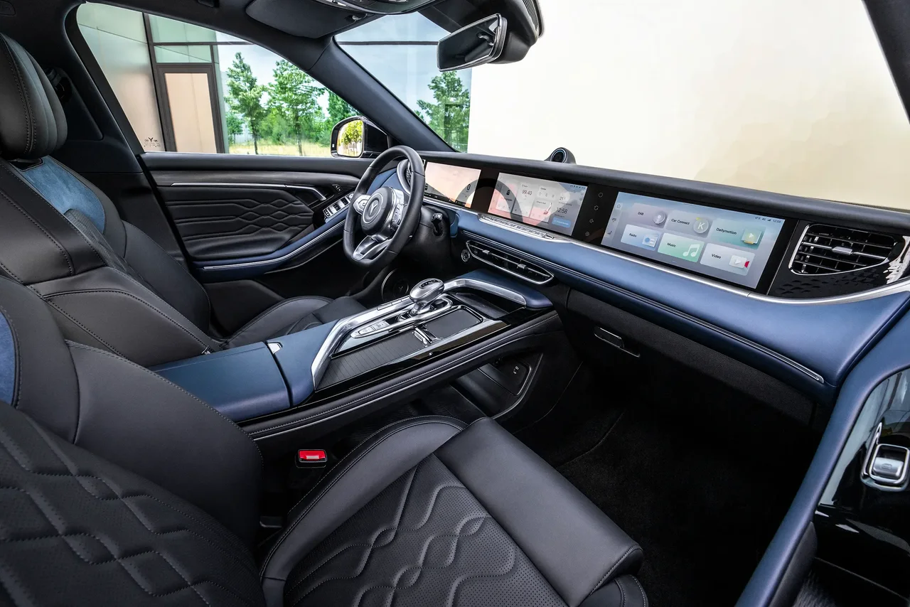 Interior 1