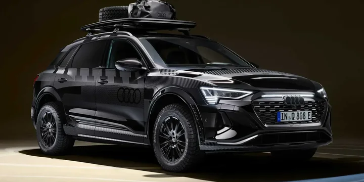 2024 Audi 2024-audi-q8-e-tron-q8-55-e-tron-edition-dakar-single-speed main image