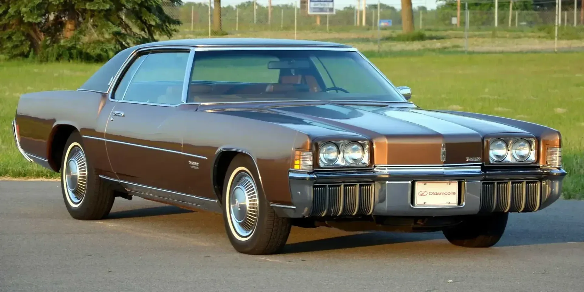 1972 Oldsmobile Toronado photo 1