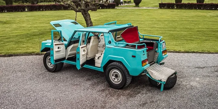 1986 Lamborghini LM002 exterior main image