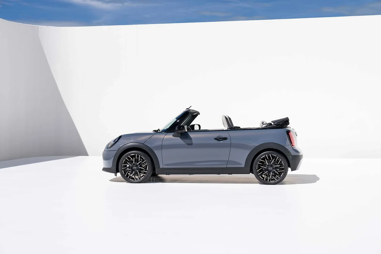Exterior 3