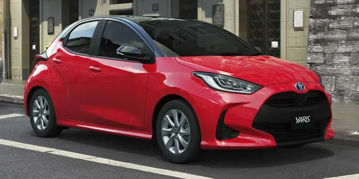 2020 Toyota 2020-toyota-yaris-hybrid main image