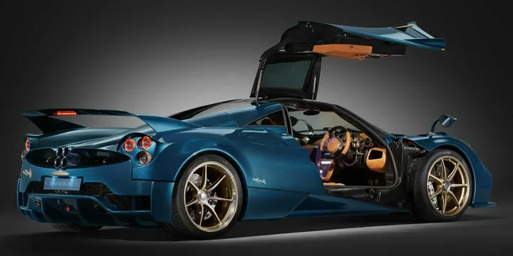 2025 Pagani 2025-pagani-huayra-epitome main image