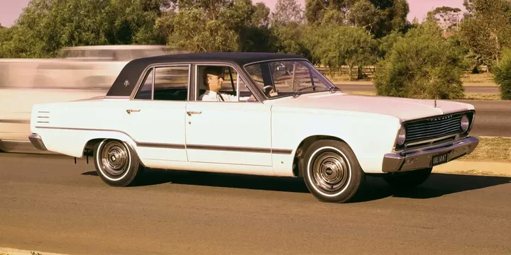 1966 Chrysler 1966-chrysler-valiant-45-v8-torqueflite-3-speed main image