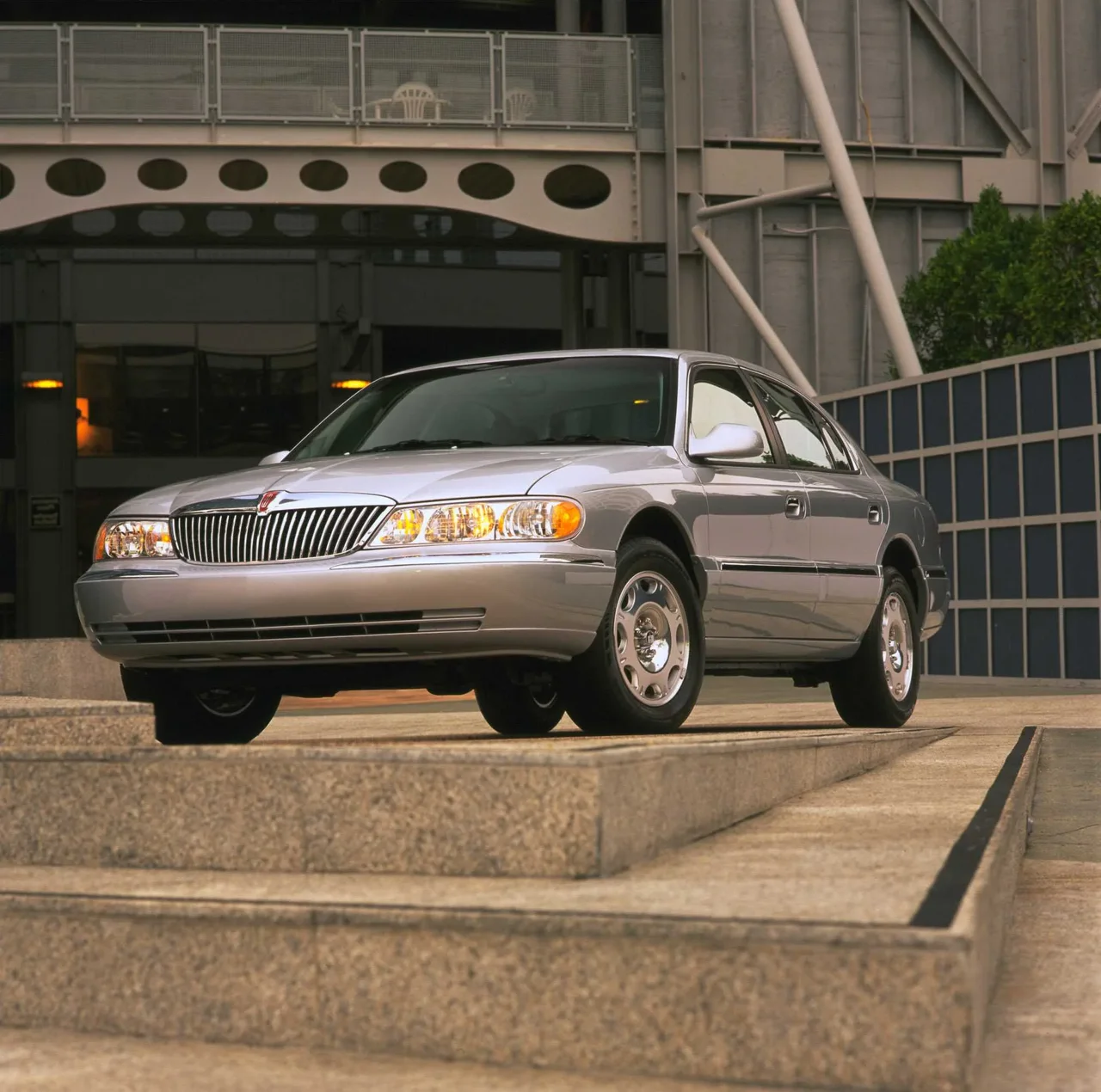 Exterior 4