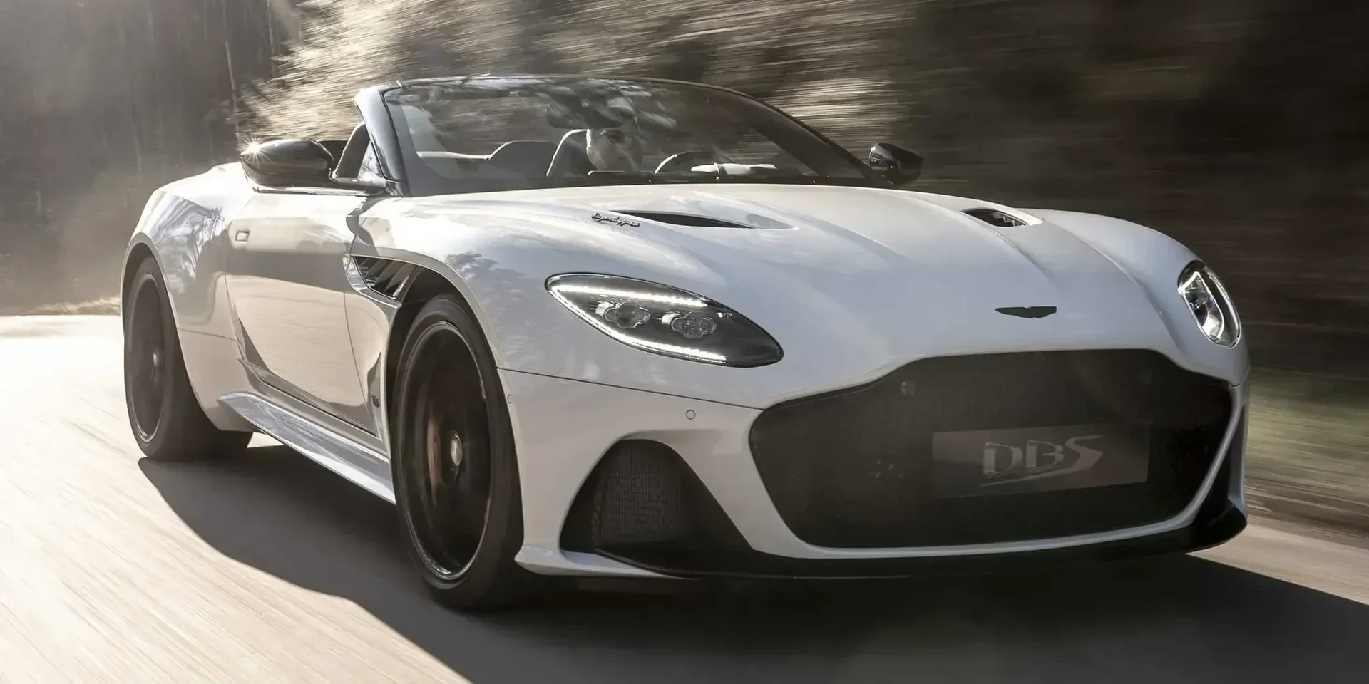 2020 Aston Martin DBS Volante photo 1