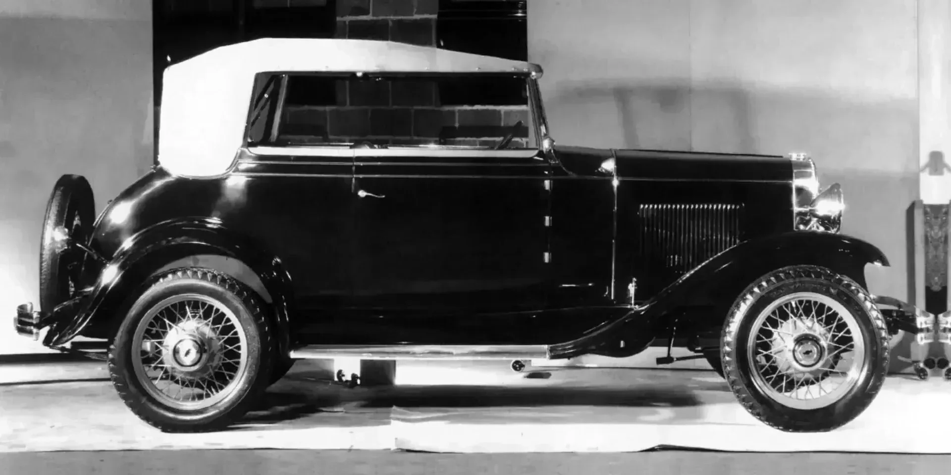 1931 Chevrolet Independence Landau photo 1