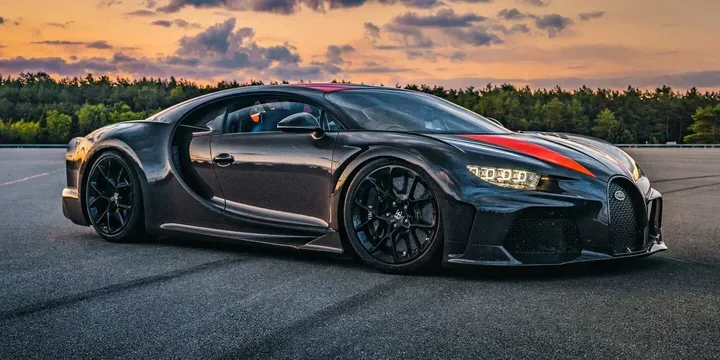 2021 Bugatti 2021-bugatti-chiron-super-sport-300-dsg-sequential-7-speed main image