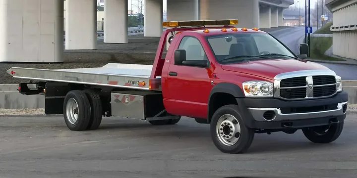 2008 Dodge 2008-dodge-ram-pickup-5500-regular-cab-67-cummins-309ps main image