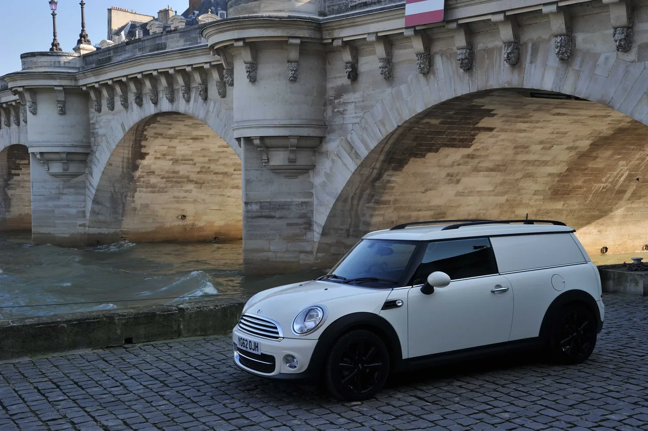 Exterior 25