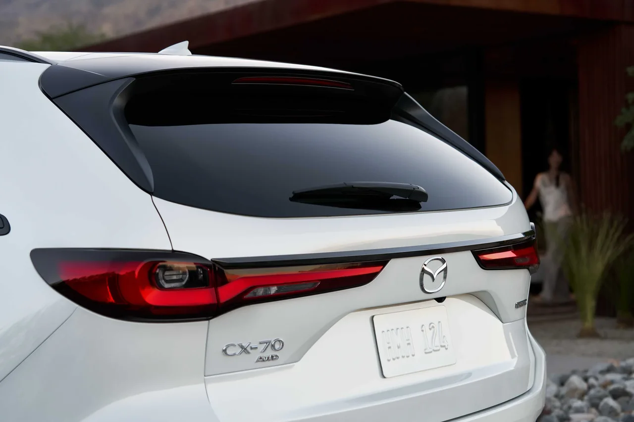 Exterior 3
