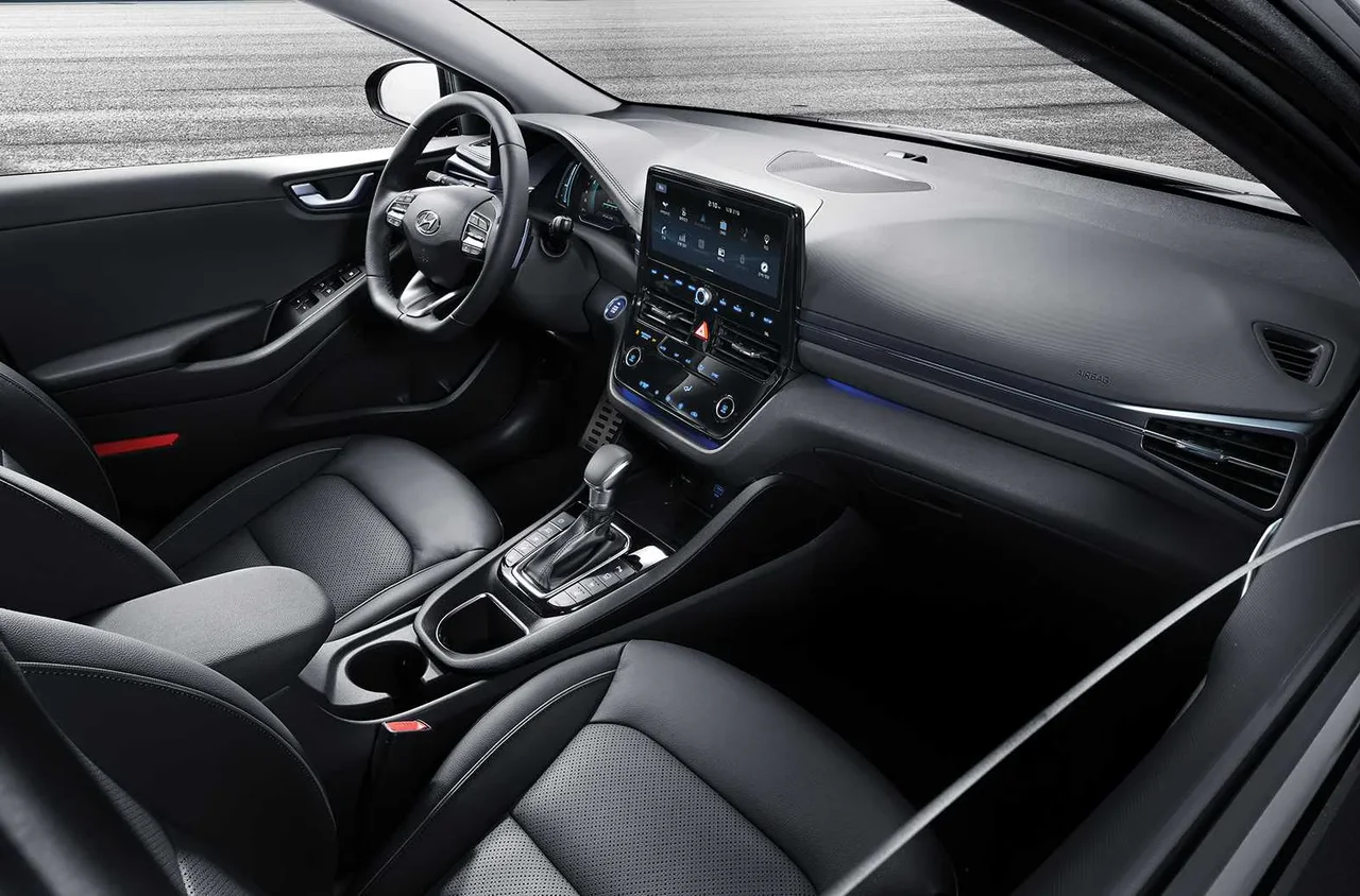 Interior 1
