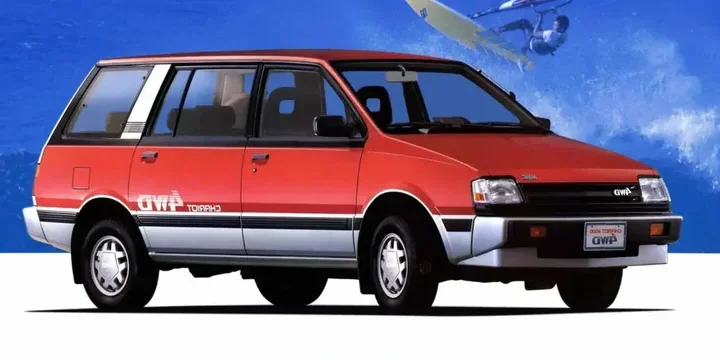 1992 Mitsubishi 1992-mitsubishi-chariot main image