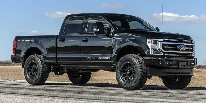 2021 Hennessey 2021-hennessey-super-duty-f-250-velociraptor-700-torqshift-10-speed main image
