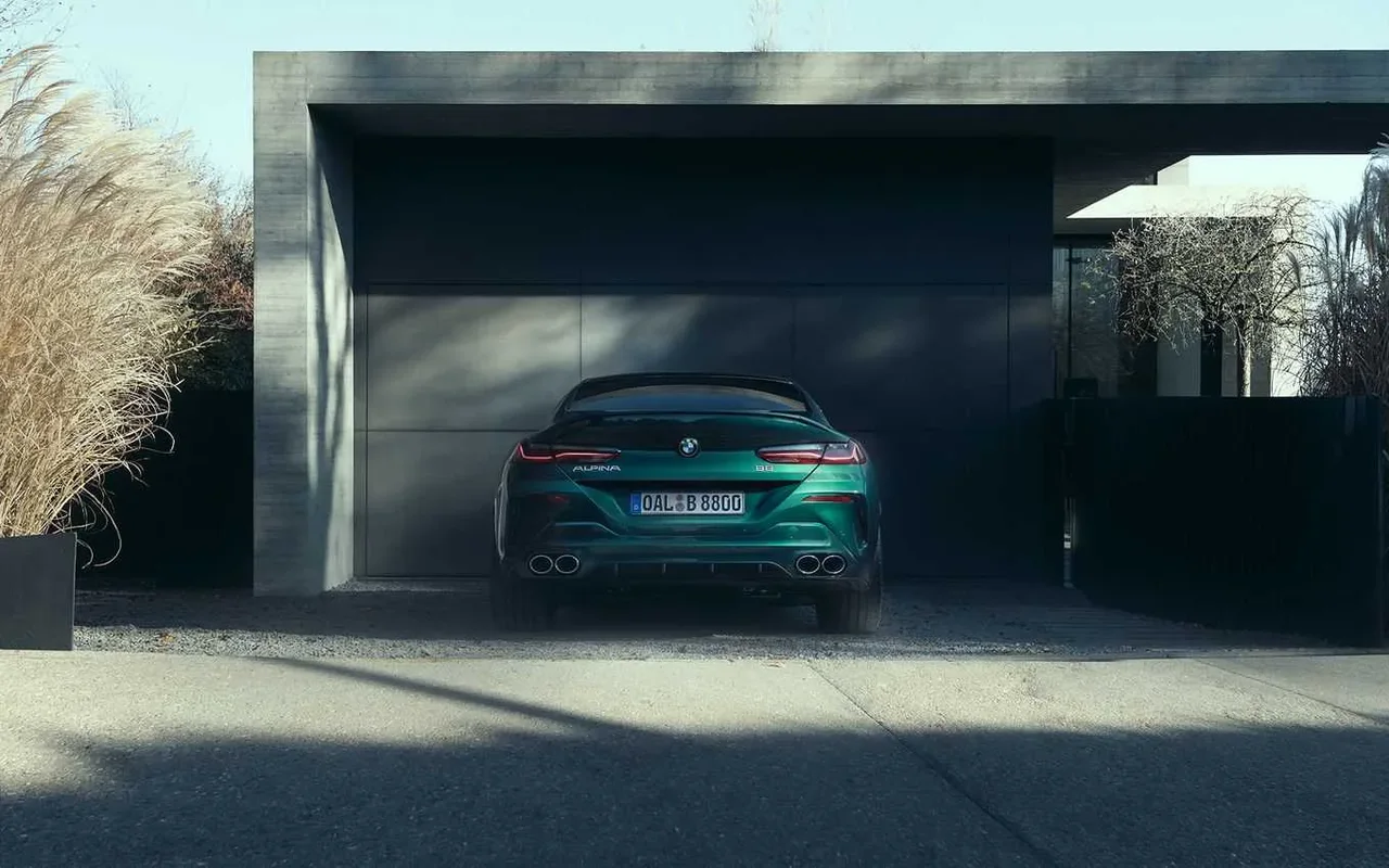 Exterior 4