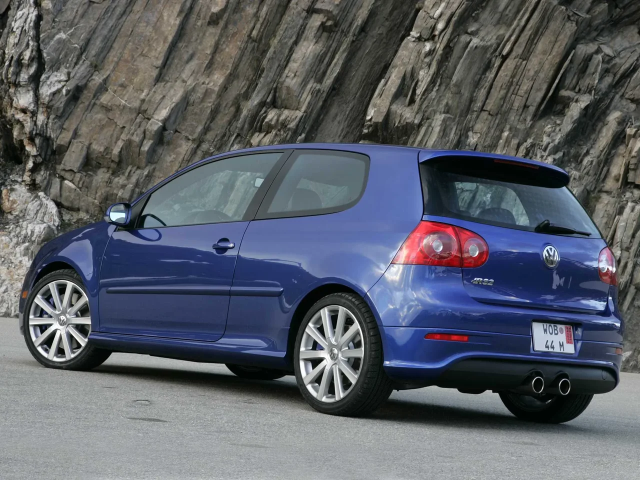 Exterior 18