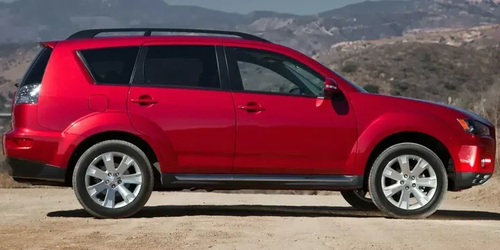 2010 Mitsubishi 2010-mitsubishi-outlander-nar-generation-cw0-facelift main image