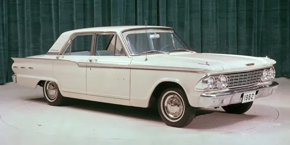 1962 Ford Fairlane Town photo 1