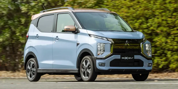 2022 Mitsubishi 2022-mitsubishi-ek-x-ev-single-speed main image