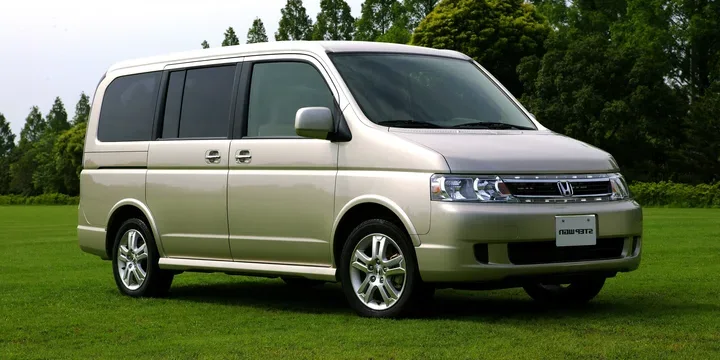 2003 Honda Stepwgn exterior main image