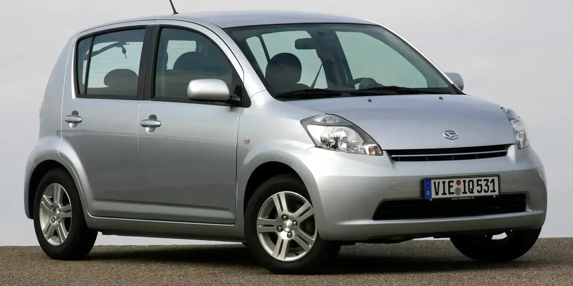 2008 Daihatsu Sirion photo 1