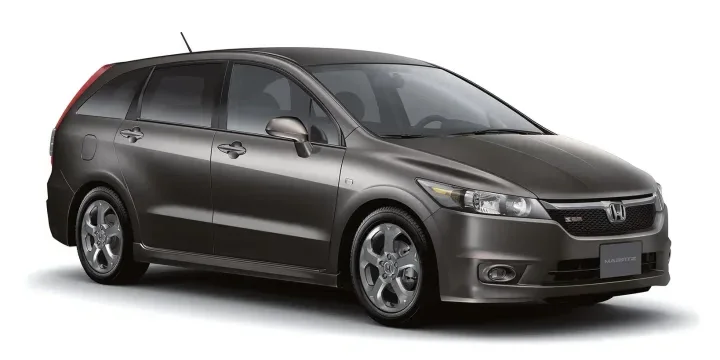Honda Stream — RSZ(2.0L) フロント7:3(クールアンバー・メタリック)