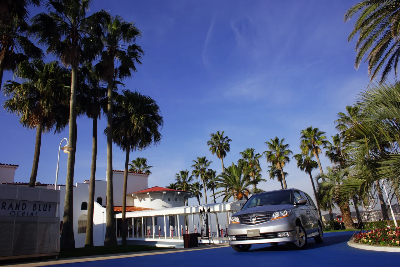 Exterior 10