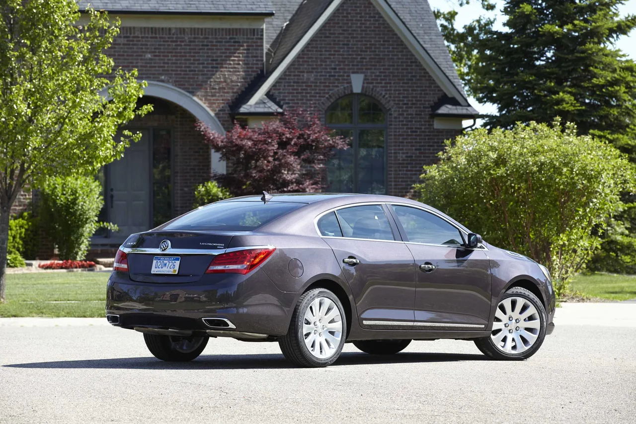 Exterior 4