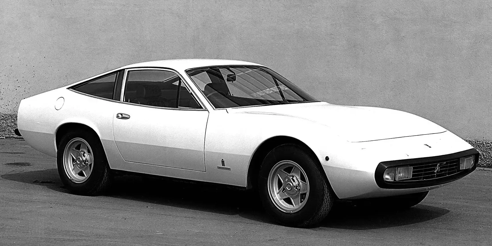 1972 Ferrari 365 GTC/4 photo 1