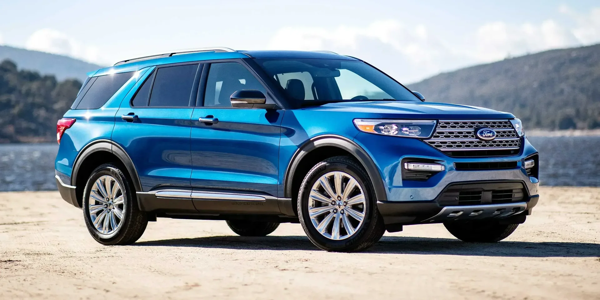 2020 Ford Explorer Hybrid 4WD photo 1