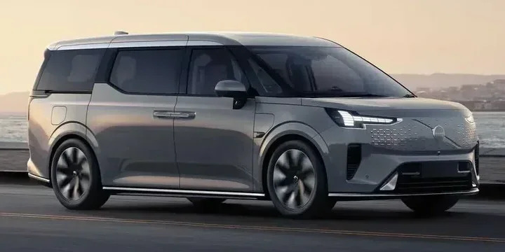 2024 Volvo 2024-volvo-em90-116-kwh-single-speed main image