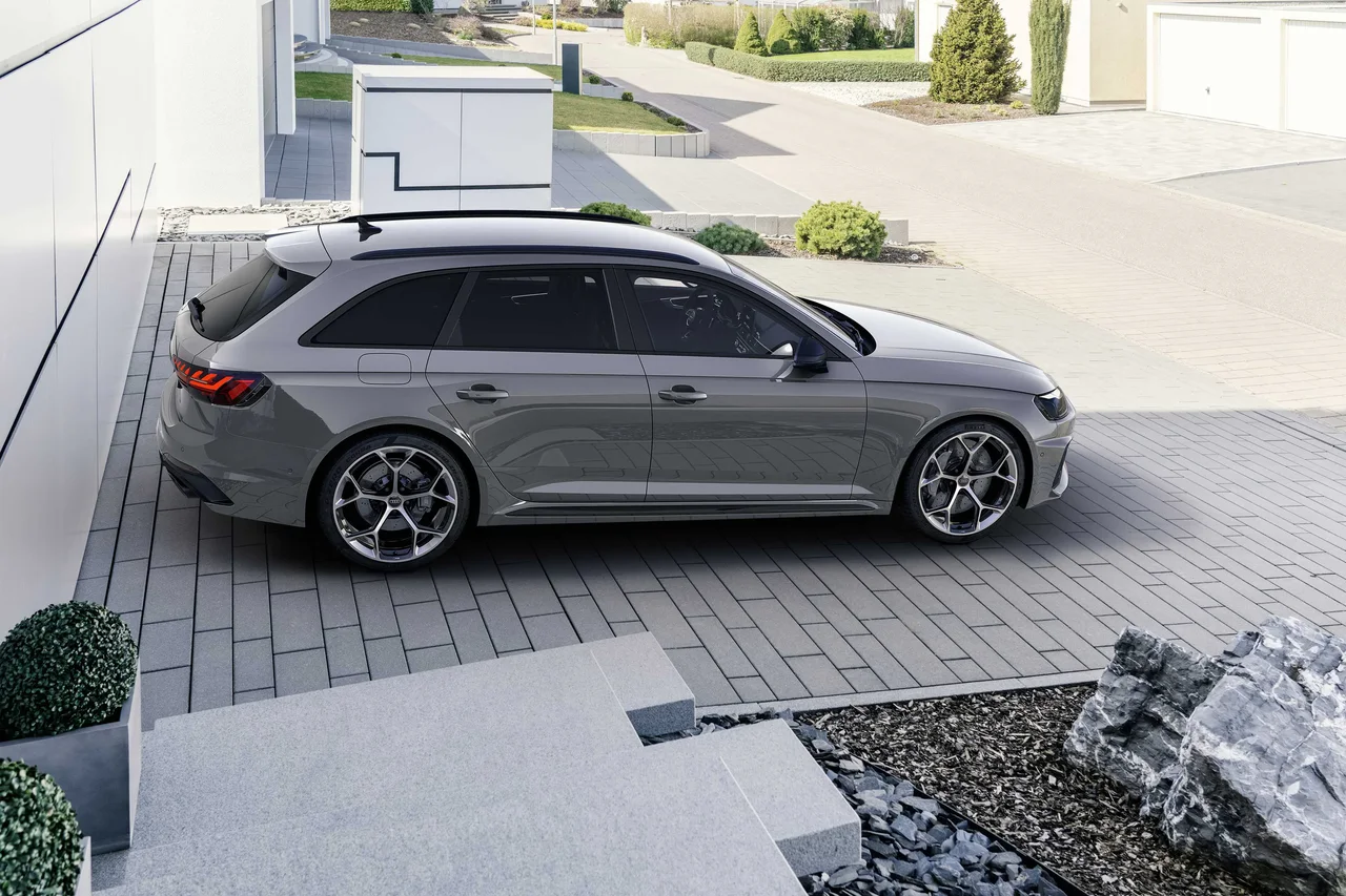Exterior 4