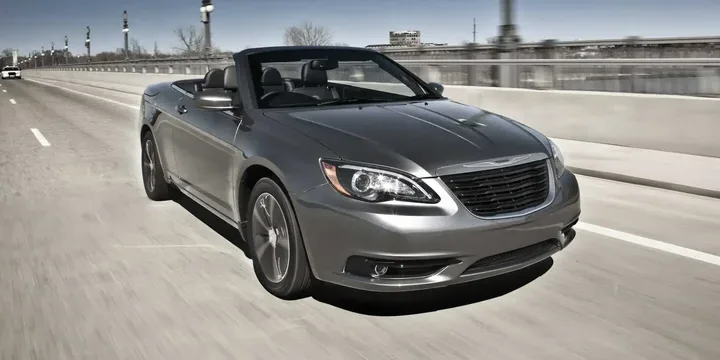 2011 Chrysler 2011-chrysler-200-convertible-convertible-36-v6-pentastar-automatic-6-speed-287ps main image