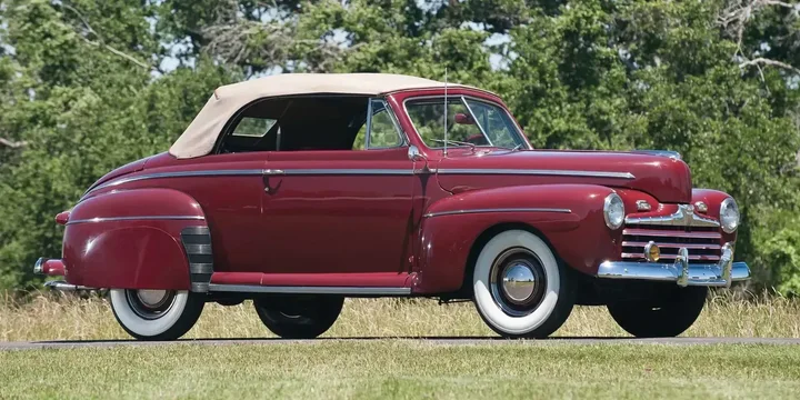 1946 Ford 1946-ford-super-deluxe-convertible-convertible-club-coupe-39-v8-manual-101hp-1946-3-speed main image