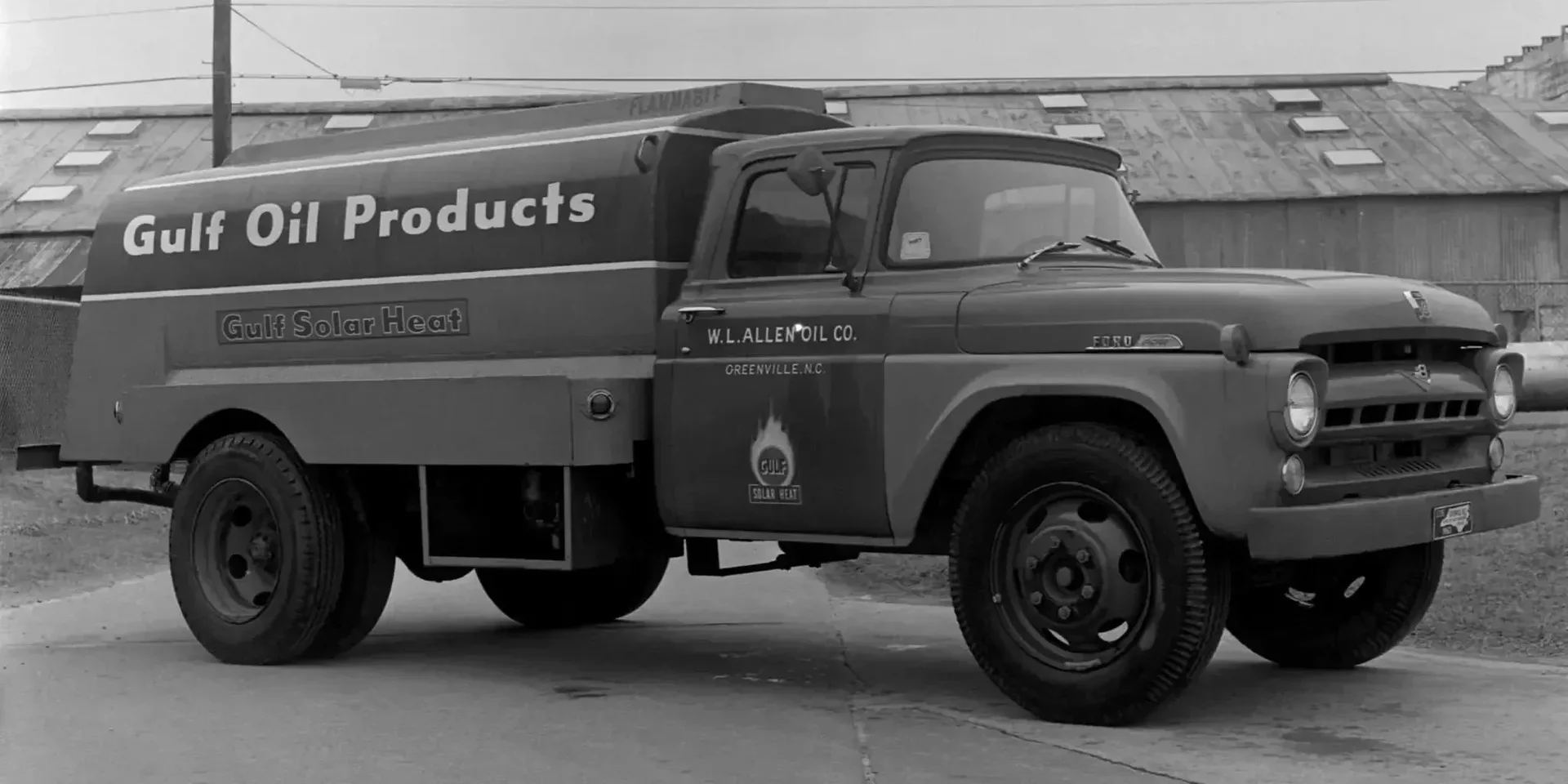 1957 Ford Medium Duty F-600 photo 1