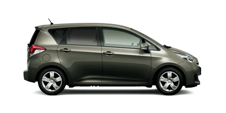 2014 Toyota Ractis exterior main image