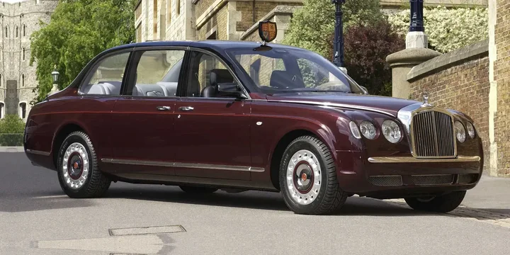 2002 Bentley 2002-bentley-arnage-state-limousine-675-v8-automatic main image