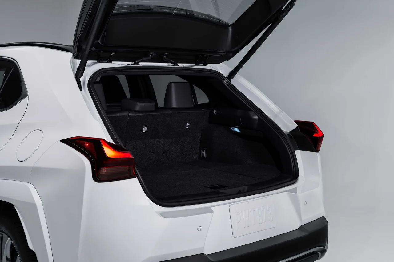 Exterior 15