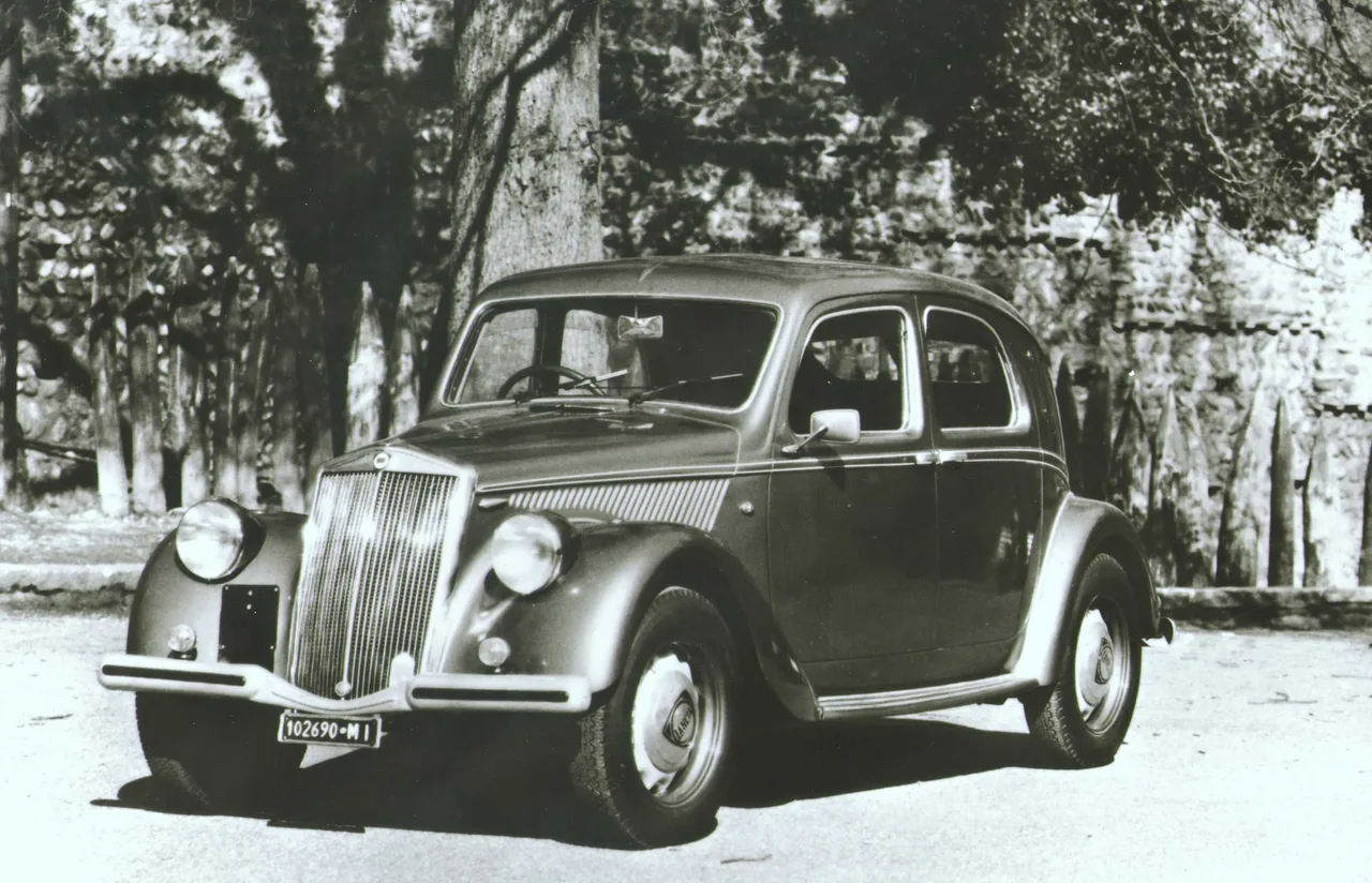 Exterior 8
