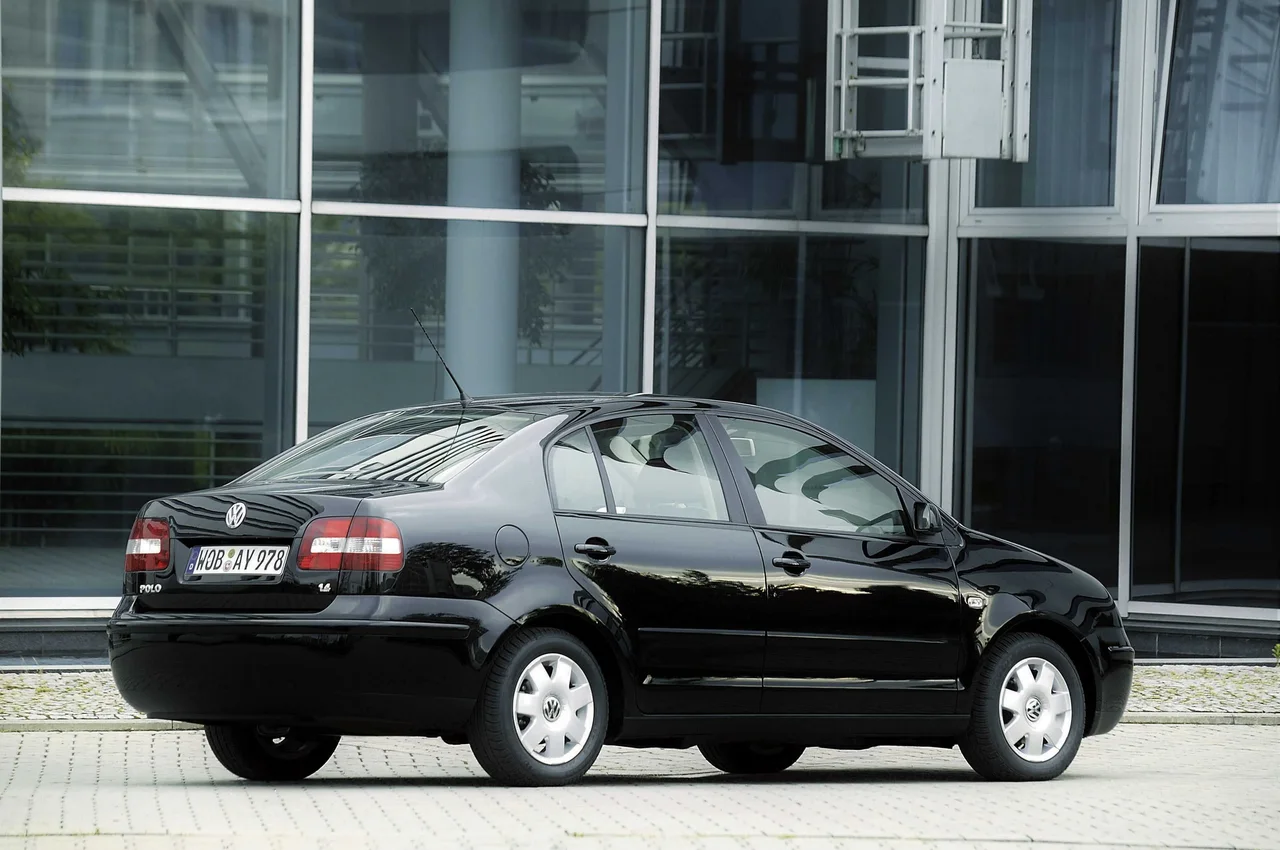 Exterior 6