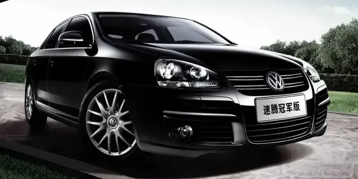 2012 Volkswagen 2012-volkswagen-sagitar main image