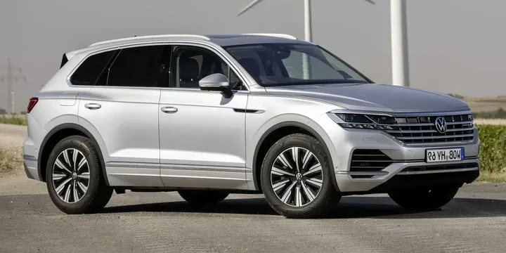 2021 Volkswagen 2021-volkswagen-touareg-ehybrid main image
