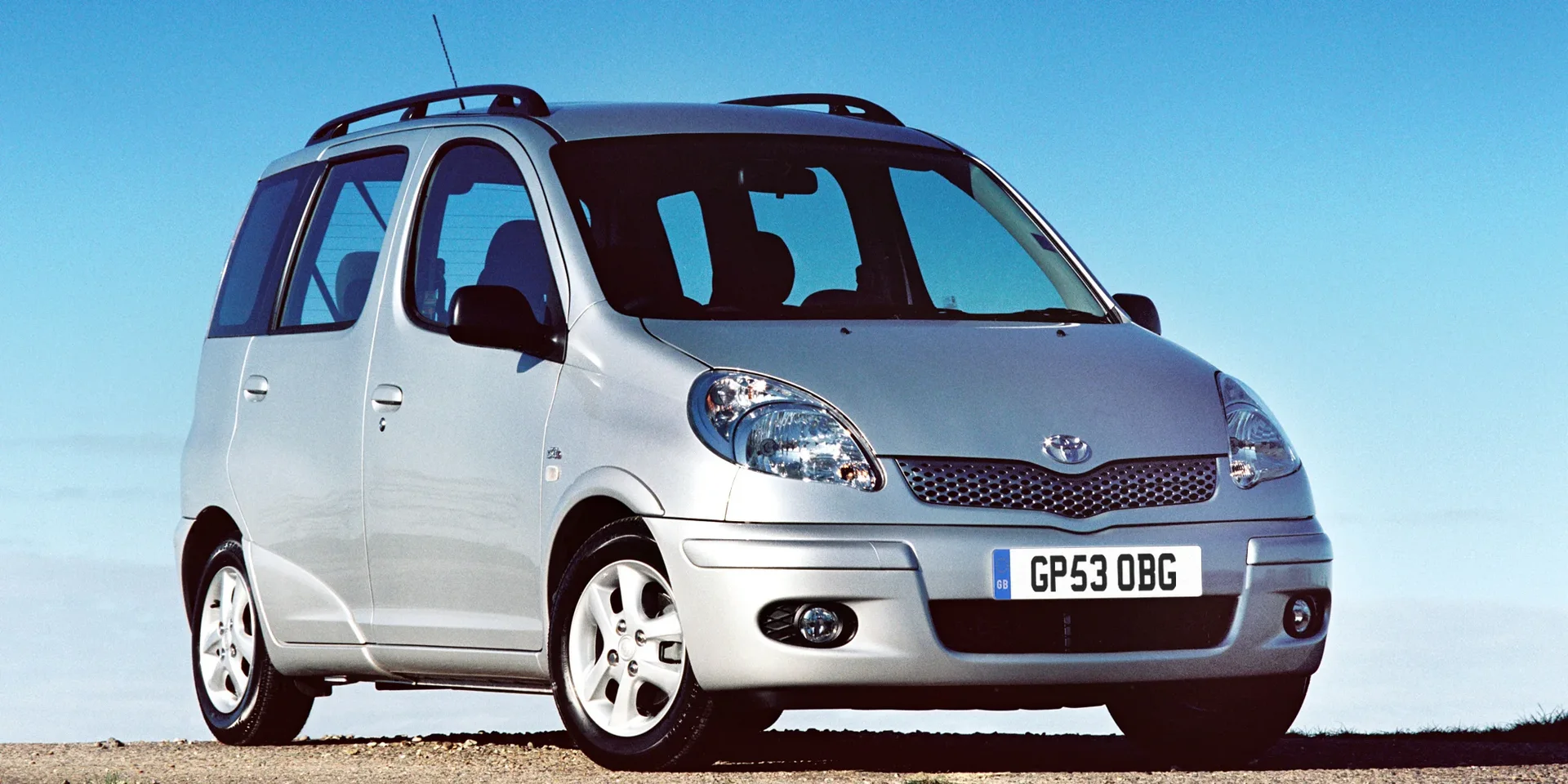 2003 Toyota Yaris Verso photo 1