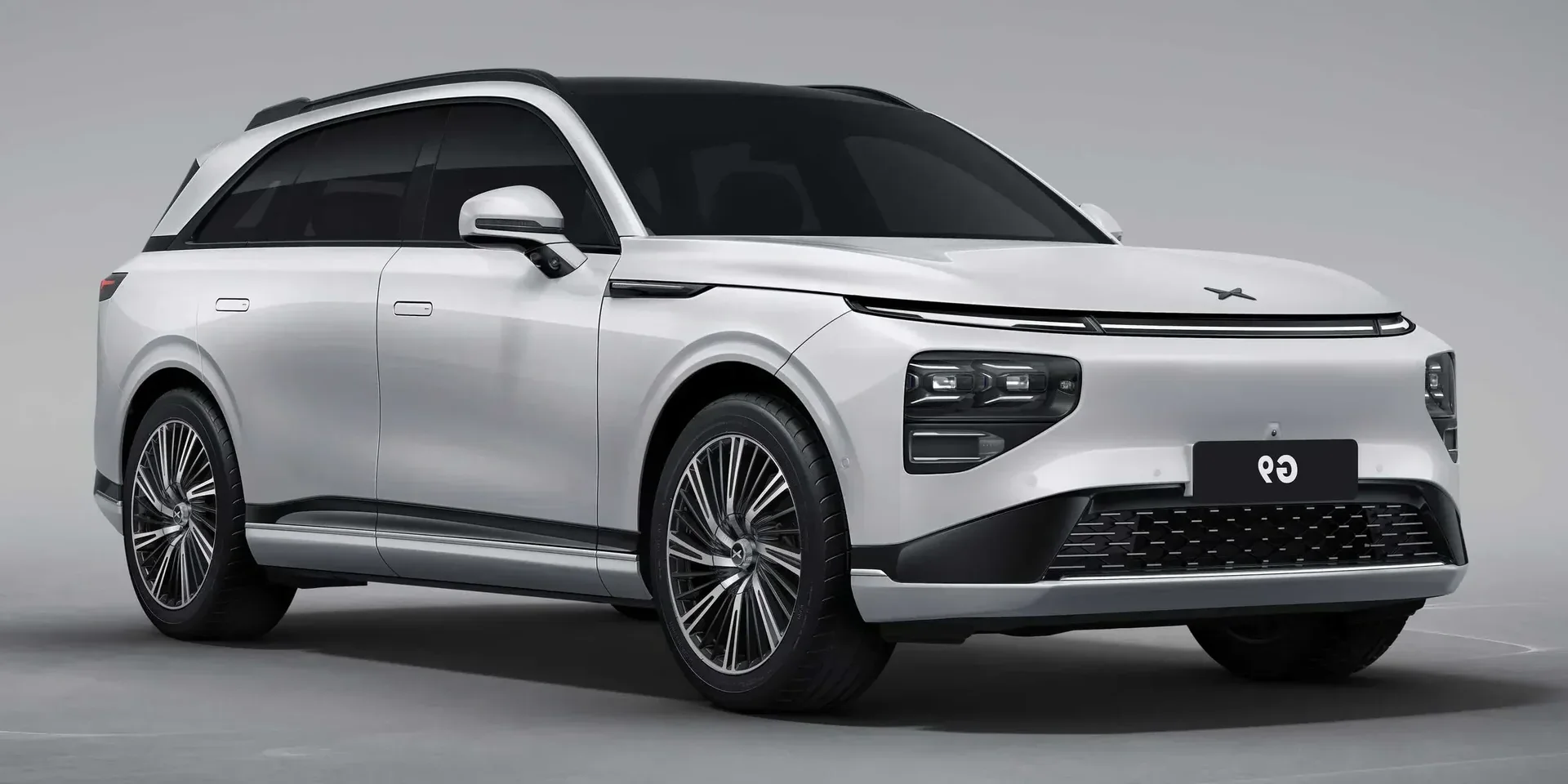 2022 Xpeng G9 Performance photo 1