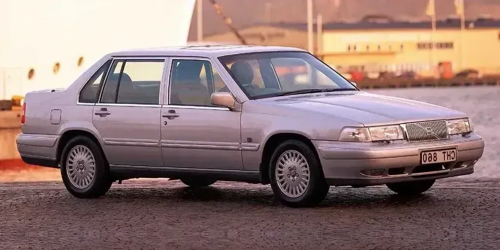 1998 Volvo S90 photo 1