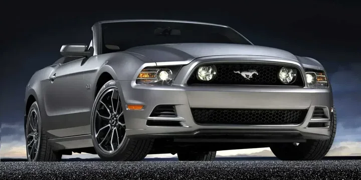2013 Ford 2013-ford-mustang-gt-convertible main image