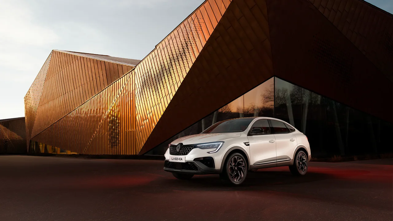 Exterior 2