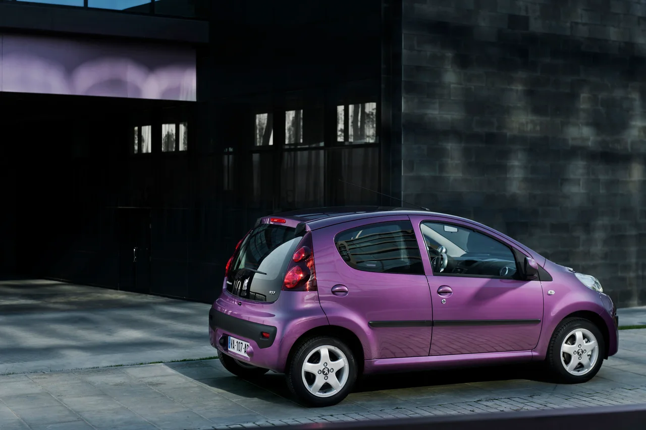 Exterior 3