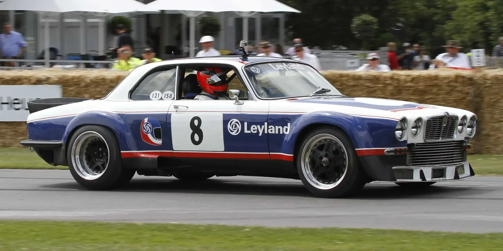 1975 Jaguar XJ photo 1